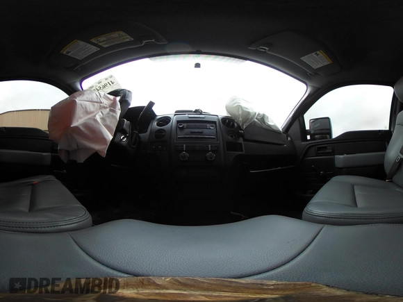 2014 Ford F-150 XL с VIN 1FTPF1CF1EKG24212, выставлен на аукционе IAAI как лот 41965420 с пробегом 192 639 миль миль и . История ставок и продаж доступна на DreamBid. Изображение 18.