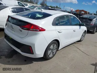 2017 Hyundai Ioniq Hybrid Blue with VIN KMHC65LCXHU050189, listed as a IAAI auction lot 41761768 with 117,688 mi miles. Bid and sale history available at carsss.com. Image 4.