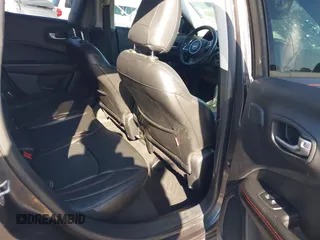 2018 Jeep Compass Trailhawk with VIN 3C4NJDDB3JT231923, listed as a IAAI auction lot 41929198 with 129,001 mi miles and . Bid and sale history available at carsss.com. Image 8.