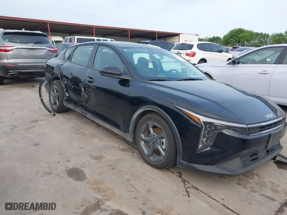 2025 Kia K4 LXS with VIN 3KPFT4DE3SE034734, listed as a IAAI auction lot 41898897 with 7,903 mi miles. Bid and sale history available at carsss.com. Image 1.