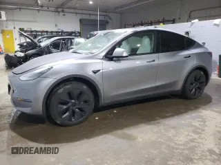 2024 Tesla Model Y Long Range with VIN 7SAYGDEE3RA293367, listed as a Copart auction lot 88109015 with 16,109 mi miles and Salvage Title. Bid and sale history available at DreamBid. Image 1.
