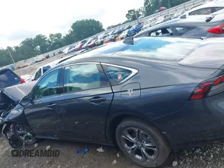 2025 Honda Accord EX-L z VIN 1HGCY2F67SA035808, wystawiony jako IAAI lot #42233264 z przebiegiem 715 mil mil oraz . Historia ofert i sprzedaży dostępna na DreamBid. Obrazek 14.