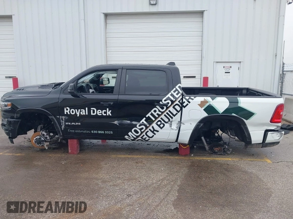 2025 Ram 1500 Laramie с VIN 1C6SRFJP2SN529640, выставлен на аукционе IAAI как лот 41718173 с пробегом 9 870 миль миль и . История ставок и продаж доступна на DreamBid. Изображение 14.