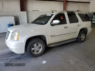 2011 GMC Yukon Denali with VIN 1GKS1EEF5BR398566, listed as a Copart auction lot 71068254 with 0 mi miles and Salvage Title. Bid and sale history available at carsss.com. Image 1.