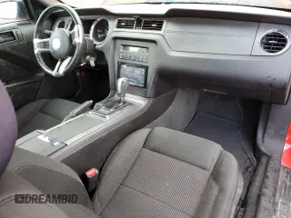 2014 Ford Mustang V6 z VIN 1ZVBP8AM4E5312513, wystawiony jako Copart lot #64463685 z przebiegiem 106 892 mil mil oraz Szkoda całkowita • Salvage title. Historia ofert i sprzedaży dostępna na DreamBid. Obrazek 8.