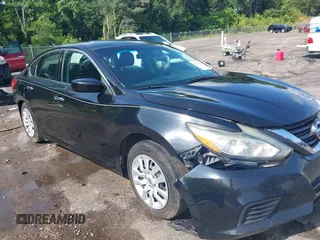 2016 Nissan Altima S z VIN 1N4AL3AP7GN325031, wystawiony jako IAAI lot #42403261 z przebiegiem 304 819 mil mil oraz . Historia ofert i sprzedaży dostępna na DreamBid. Obrazek 1.