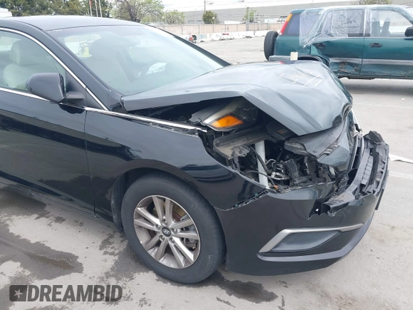 2016 Hyundai Sonata SE with VIN 5NPE24AFXGH401286, listed as a IAAI auction lot 41969686 with 134,592 mi miles and . Bid and sale history available at carsss.com. Image 18.
