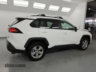 2022 Toyota RAV4 XLE with VIN 2T3W1RFV1NW234956, listed as a Copart auction lot 59725315 with 29,587 mi miles and Clean title. Bid and sale history available at DreamBid. Image 3.
