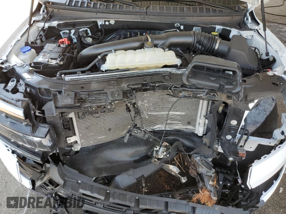 2024 Ford Expedition Max XLT with VIN 1FMJK1J8XREA29588, listed as a Copart auction lot 53711395 with 32,783 mi miles and Non repairable. Bid and sale history available at DreamBid. Image 12.