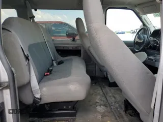 2014 Ford Econoline Passenger XL z VIN 1FBNE3BL0EDA47792, wystawiony jako Copart lot #66011154 z przebiegiem 66 753 mil mil oraz Szkody całkowita. Historia ofert i sprzedaży dostępna na DreamBid. Obrazek 11.