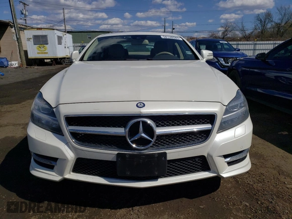 2013 Mercedes-Benz CLS-Class CLS 550 with VIN WDDLJ9BB4DA076078, listed as a Copart auction lot 50140585 with 132,264 mi miles and Salvage Title. Bid and sale history available at carsss.com. Image 5.