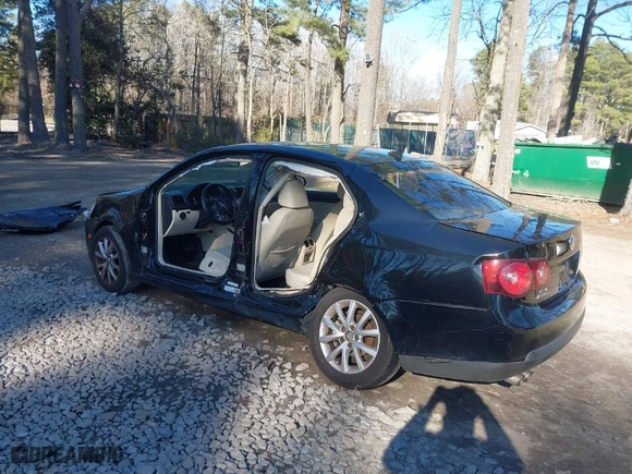 2010 Volkswagen Jetta Sedan Limited with VIN 3VWRX7AJ8AM035447, listed as a IAAI auction lot 41598577 with 146,888 mi miles. Bid and sale history available at carsss.com. Image 3.