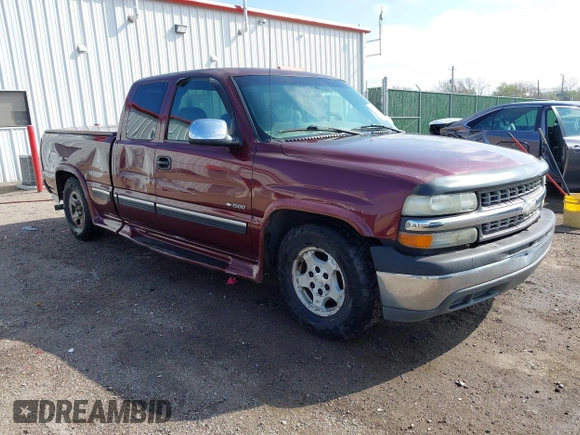 2001 Chevrolet Silverado 1500 LS with VIN 2GCEC19T311199096, listed as a IAAI auction lot 41919758 with 130,632 mi miles. Bid and sale history available at carsss.com. Image 1.