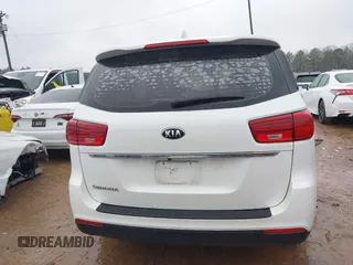 2020 Kia Sedona L with VIN KNDMA5C17L6595852, listed as a IAAI auction lot 41566584 with 102,712 mi miles. Bid and sale history available at carsss.com. Image 17.
