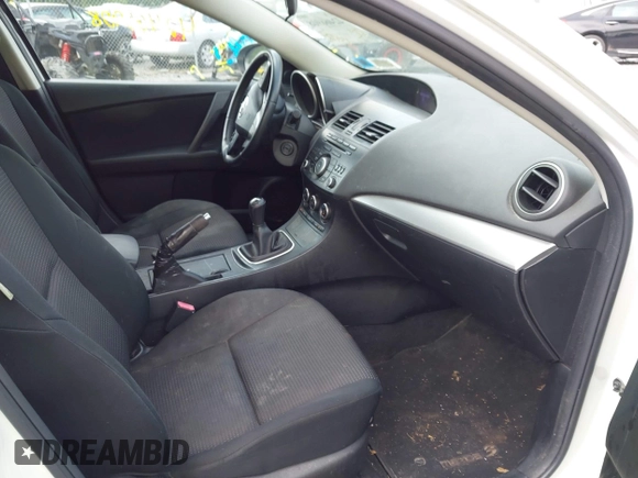 2013 Mazda 3 i Touring z VIN JM1BL1LP1D1832798, wystawiony jako IAAI lot #42466908 z przebiegiem 159 724 mil mil oraz . Historia ofert i sprzedaży dostępna na DreamBid. Obrazek 5.