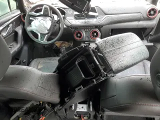 2020 Chevrolet Blazer RS z VIN 3GNKBERS2LS631437, wystawiony jako Copart lot #85185324 z przebiegiem Nie podano mil oraz Nie do naprawy • Non repairable. Historia ofert i sprzedaży dostępna na DreamBid. Obrazek 8.