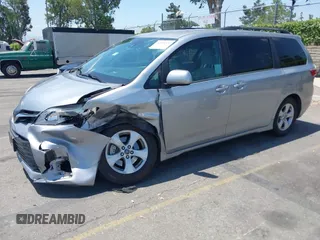 2018 Toyota Sienna LE Auto Access Seat с VIN 5TDKZ3DCXJS937151, выставлен на аукционе IAAI как лот 42396520 с пробегом 66 947 миль миль и . История ставок и продаж доступна на DreamBid. Изображение 17.