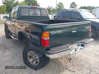 1999 Toyota Tacoma PreRunner z VIN 4TASM92N7XZ505612, wystawiony jako IAAI lot #42413856 z przebiegiem 131 140 mil mil oraz . Historia ofert i sprzedaży dostępna na DreamBid. Obrazek 3.