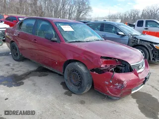 2007 Chevrolet Malibu LS w/1FL with VIN 1G1ZS58F77F153157, listed as a IAAI auction lot 39472720 with 242,060 mi miles. Bid and sale history available at carsss.com. Image 1.