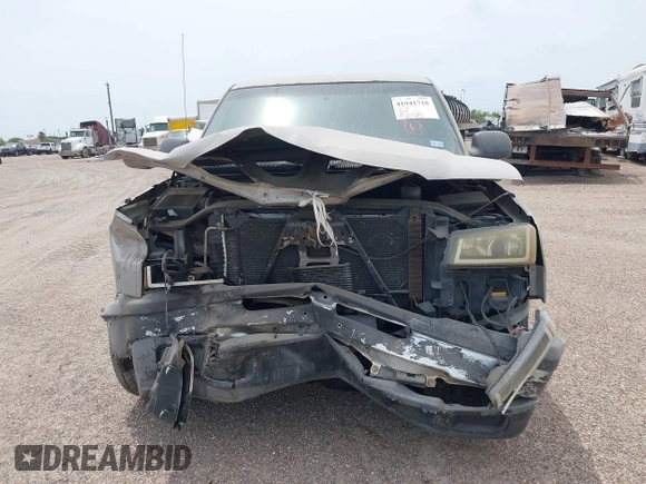 2003 Chevrolet Silverado 1500HD LS with VIN 1GCGC13U13F185851, listed as a IAAI auction lot 41941718 with 320,745 mi miles and . Bid and sale history available at DreamBid. Image 13.