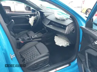 2024 Audi RS 3 z VIN WUAG4DGY9RA902002, wystawiony jako IAAI lot #41061998 z przebiegiem 21 276 mil mil oraz . Historia ofert i sprzedaży dostępna na DreamBid. Obrazek 5.