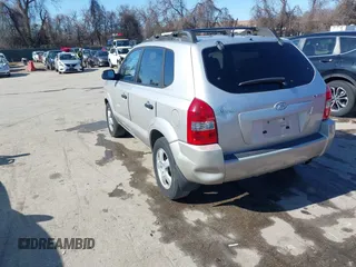 2006 Hyundai Tucson GL with VIN KM8JM12BX6U419239, listed as a IAAI auction lot 41755456 with 88,094 mi miles. Bid and sale history available at carsss.com. Image 3.
