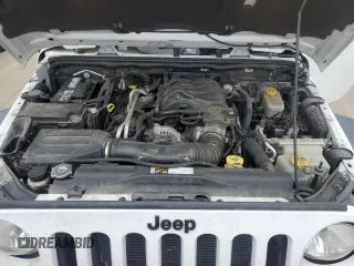 2013 Jeep Wrangler Unlimited Moab with VIN 1C4BJWEG6DL583841, listed as a Copart auction lot 52487915 with 130,369 mi miles and Salvage title. Bid and sale history available at DreamBid. Image 13.