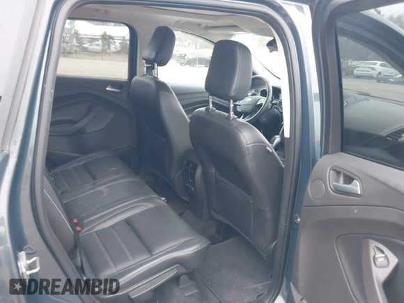 2019 Ford Escape Titanium with VIN 1FMCU9J93KUB84831, listed as a IAAI auction lot 41514146 with 105,072 mi miles. Bid and sale history available at carsss.com. Image 8.