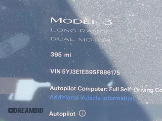 2025 Tesla Model 3 Long Range z VIN 5YJ3E1EB9SF886175, wystawiony jako IAAI lot #41648473 z przebiegiem 395 mil mil oraz . Historia ofert i sprzedaży dostępna na DreamBid. Obrazek 15.