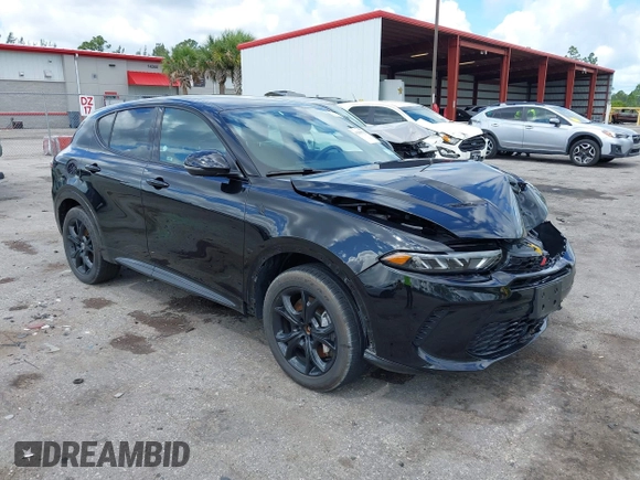 2024 Dodge Hornet R/T with VIN ZACPDFCW9R3A16217, listed as a IAAI auction lot 42589754 with 14,484 mi miles and . Bid and sale history available at DreamBid. Image 1.