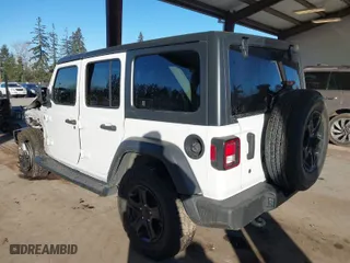 2020 Jeep Wrangler Unlimited Sport Altitude with VIN 1C4HJXDN3LW220751, listed as a IAAI auction lot 41550452 with NaN miles. Bid and sale history available at carsss.com. Image 3.