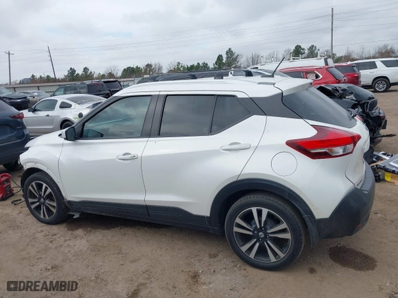 2018 Nissan Kicks SV with VIN 3N1CP5CU6JL500174, listed as a IAAI auction lot 41656916 with 72,809 mi miles. Bid and sale history available at carsss.com. Image 15.