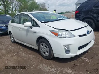 2011 Toyota Prius I z VIN JTDKN3DU9B1363774, wystawiony jako IAAI lot #42153950 z przebiegiem 104 319 mil mil oraz . Historia ofert i sprzedaży dostępna na DreamBid. Obrazek 1.
