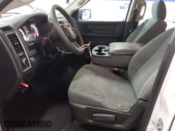 2018 Ram 1500 Express z VIN 1C6RR7FG2JS122611, wystawiony jako Copart lot #48668595 z przebiegiem 139 761 mil mil oraz Szkoda całkowita • Salvage title. Historia ofert i sprzedaży dostępna na DreamBid. Obrazek 7.