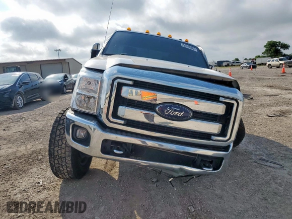 2015 Ford F-250 Lariat z VIN 1FT7W2BTXFEB49818, wystawiony jako Copart lot #59236865 z przebiegiem 109 897 mil mil oraz Szkoda całkowita • Salvage title. Historia ofert i sprzedaży dostępna na DreamBid. Obrazek 5.