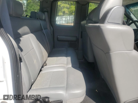 2006 Ford F-150 XL with VIN 1FTVX12546NB34957, listed as a Copart auction lot 76332404 with 238,778 mi miles and Clean title. Bid and sale history available at DreamBid. Image 10.