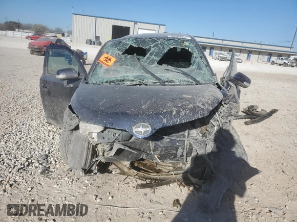 2014 Scion xD z VIN JTKKUPB47E1045890, wystawiony jako Copart lot #48528675 z przebiegiem 50 379 mil mil oraz Nie do naprawy • Non repairable. Historia ofert i sprzedaży dostępna na DreamBid. Obrazek 5.