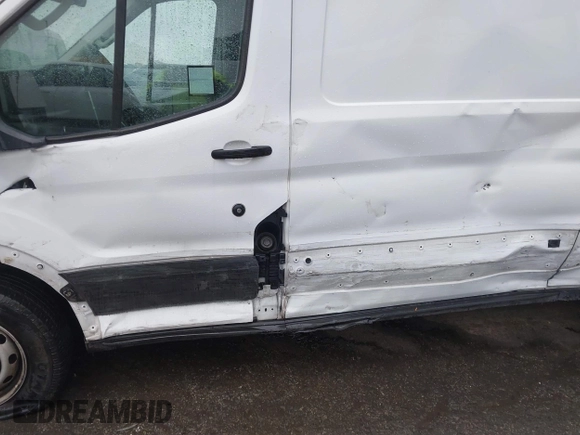 2020 Ford Transit Cargo with VIN 1FTBR1X82LKB60762, listed as a IAAI auction lot 41572948 with 112,050 mi miles and . Bid and sale history available at DreamBid. Image 6.