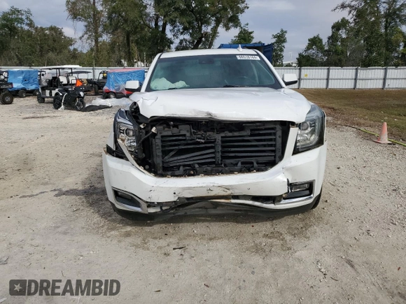 2019 GMC Yukon XL Denali with VIN 1GKS1HKJ2KR178862, listed as a Copart auction lot 86518184 with 44,228 mi miles and Salvage Title. Bid and sale history available at carsss.com. Image 5.