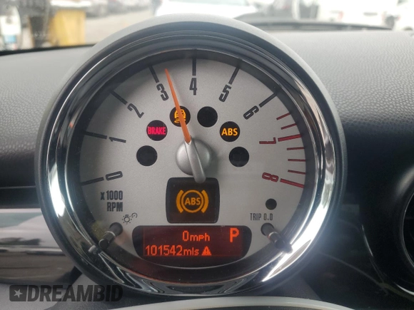 2012 MINI Hardtop S with VIN WMWSV3C56CTY17072, listed as a Copart auction lot 58275165 with 101,542 mi miles and Salvage title. Bid and sale history available at DreamBid. Image 9.