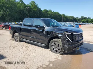 2023 Ford F-150 Lightning Pro z VIN 1FTVW1EV0PWG06971, wystawiony jako Copart lot #61850635 z przebiegiem 32 388 mil mil oraz Szkoda całkowita • Salvage title. Historia ofert i sprzedaży dostępna na DreamBid. Obrazek 4.