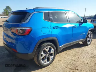 2020 Jeep Compass Limited with VIN 3C4NJDCB3LT127100, listed as a IAAI auction lot 41767535 with 114,114 mi miles. Bid and sale history available at carsss.com. Image 4.