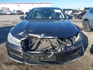 2017 BMW 7 Series ALPINA B7 xDrive with VIN WBA7F2C52HG422187, listed as a IAAI auction lot 41319169 with 114,883 mi miles. Bid and sale history available at carsss.com. Image 12.