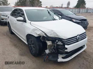 2012 Volkswagen Passat S w/Appearance with VIN 1VWAP7A30CC027913, listed as a IAAI auction lot 41580382 with 199,462 mi miles. Bid and sale history available at carsss.com. Image 1.