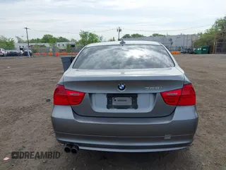 2009 BMW 3 Series 328i xDrive z VIN WBAPK535X9A646048, wystawiony jako IAAI lot #42162157 z przebiegiem 154 514 mil mil oraz . Historia ofert i sprzedaży dostępna na DreamBid. Obrazek 16.