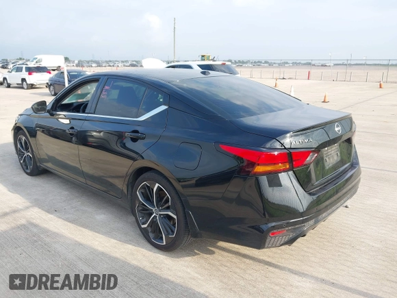 2024 Nissan Altima SR with VIN 1N4BL4CV1RN424324, listed as a IAAI auction lot 42080315 with 19,510 mi miles and . Bid and sale history available at DreamBid. Image 3.