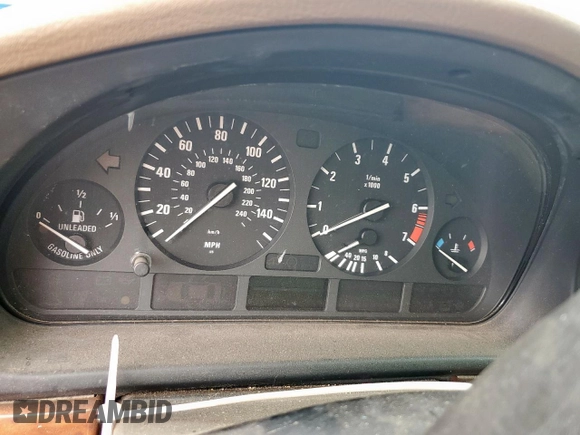 2001 BMW 5 Series 530i z VIN WBADT63451CF13044, wystawiony jako Copart lot #59404495 z przebiegiem Nie podano mil oraz Szkoda całkowita • Salvage title. Historia ofert i sprzedaży dostępna na DreamBid. Obrazek 9.