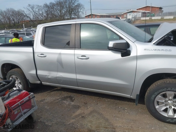 2019 Chevrolet Silverado 1500 LT with VIN 1GCPYDEK8KZ360429, listed as a IAAI auction lot 41787223 with 132,432 mi miles. Bid and sale history available at carsss.com. Image 13.