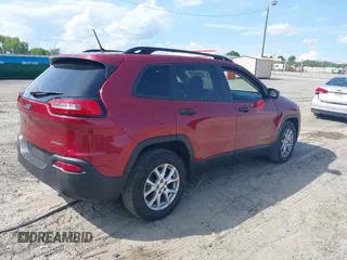 2016 Jeep Cherokee Sport z VIN 1C4PJLAB8GW264586, wystawiony jako IAAI lot #42240413 z przebiegiem 157 202 mil mil oraz . Historia ofert i sprzedaży dostępna na DreamBid. Obrazek 4.