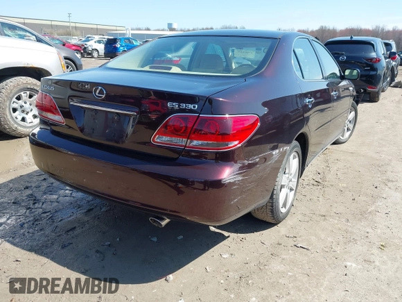2005 Lexus ES 330 with VIN JTHBA30G455137584, listed as a IAAI auction lot 41961431 with 197,531 mi miles. Bid and sale history available at carsss.com. Image 4.